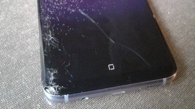 Как защитить экран смартфона от повреждений