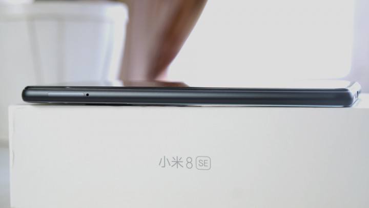 Обзор Xiaomi Mi 8 SE: флагманы, подвиньтесь
